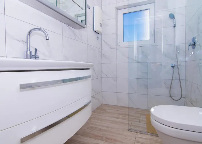 Apartament Lovely In Okrug Gornji