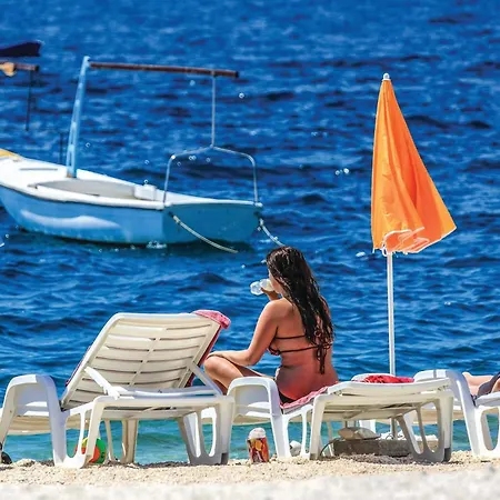 2 Bedroom Beautiful In Okrug Gornji * Trogir