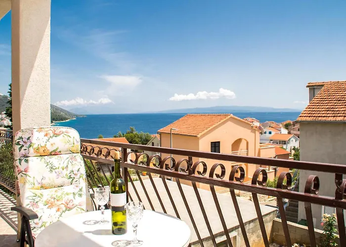 Lovely In Okrug Gornji Appartement Trogir